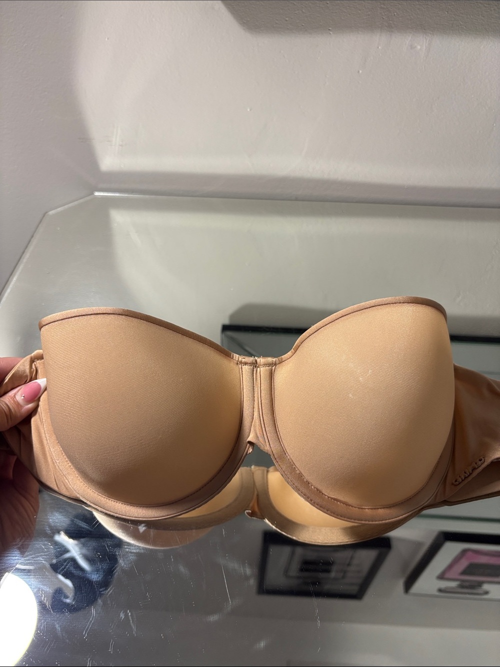 SKIMS Nude Strapless Molded Bra